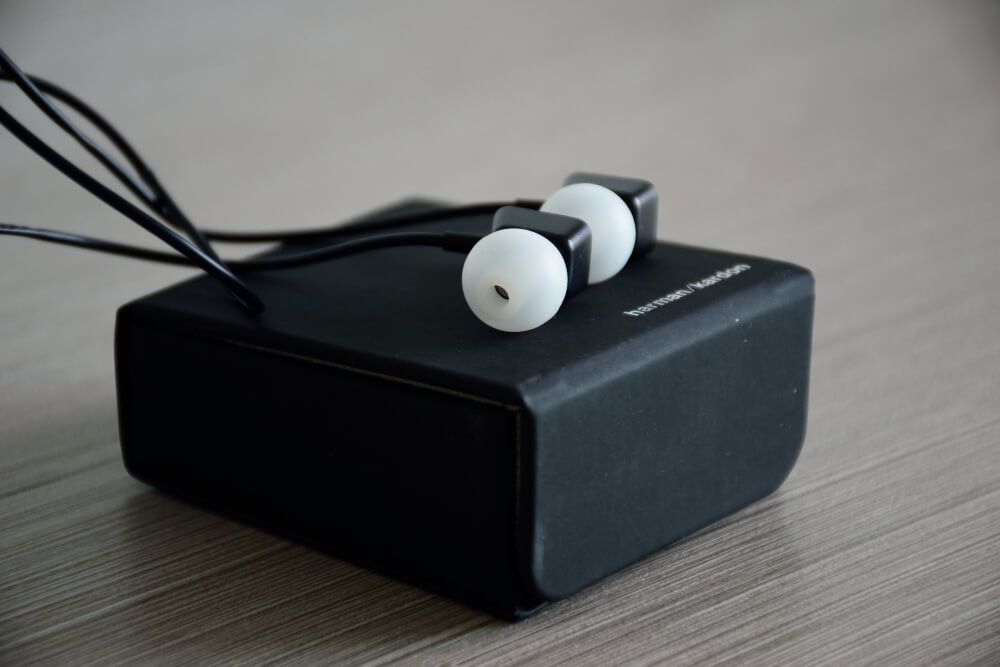 Unboxing + Review Harman Kardon NI หูฟังเสียงสวย