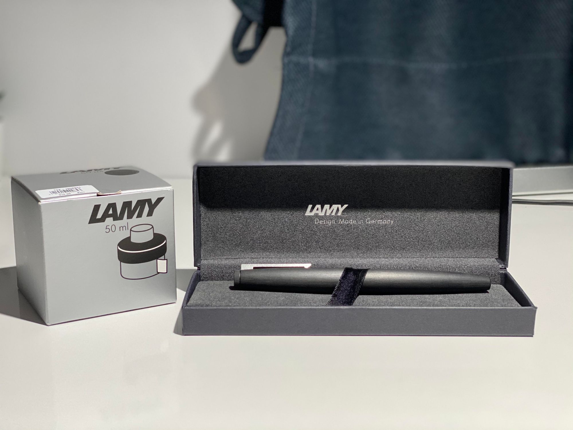 รีวิว Lamy 2000 งานออกแบบเหนือกาลเวลา