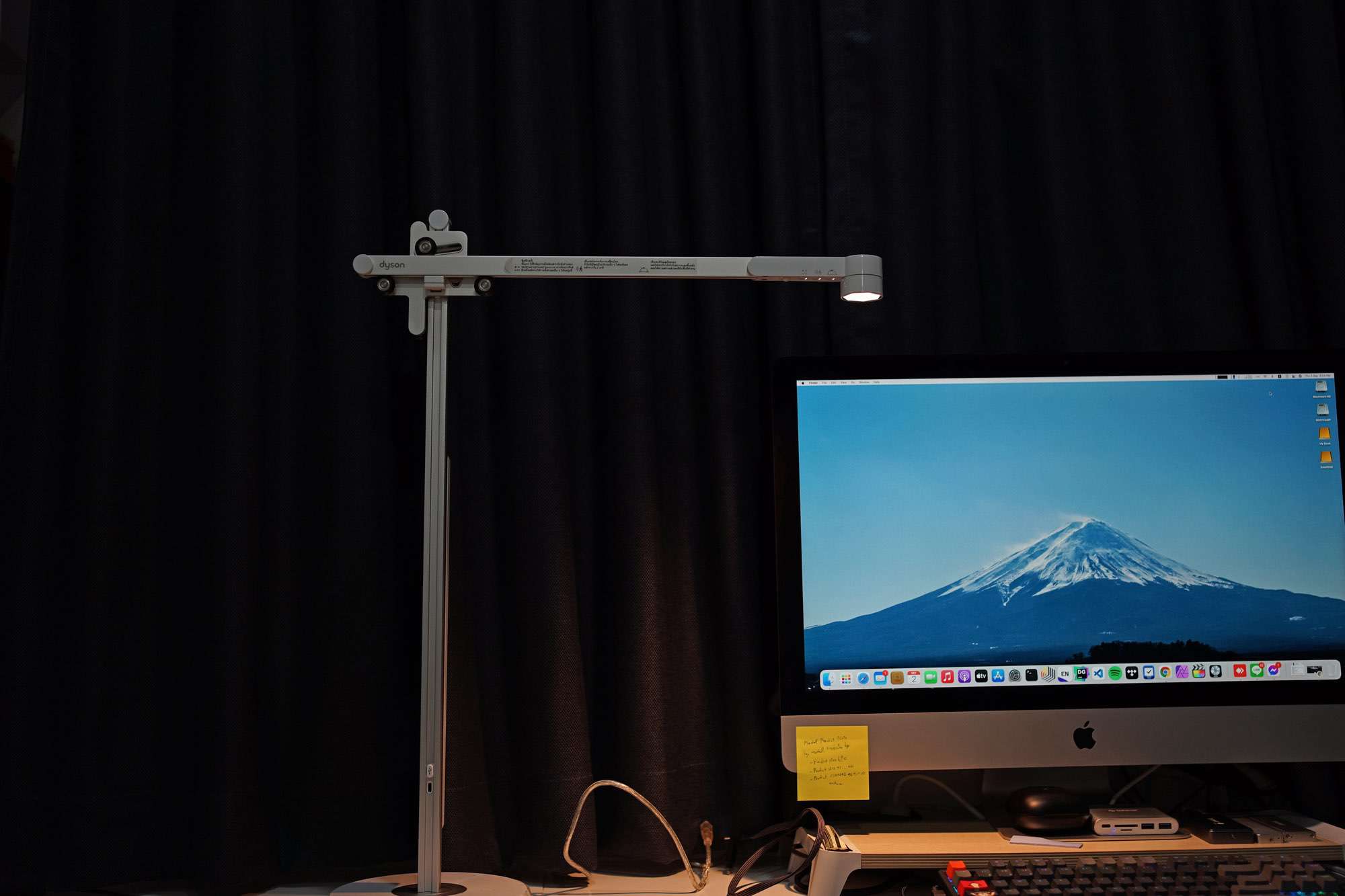 รีวิว Dyson Lightcycle Desk ไฟตั้งโต๊ะอะไรอันละเกือบ 2 หมื่น คุ้มจริงเหรอ