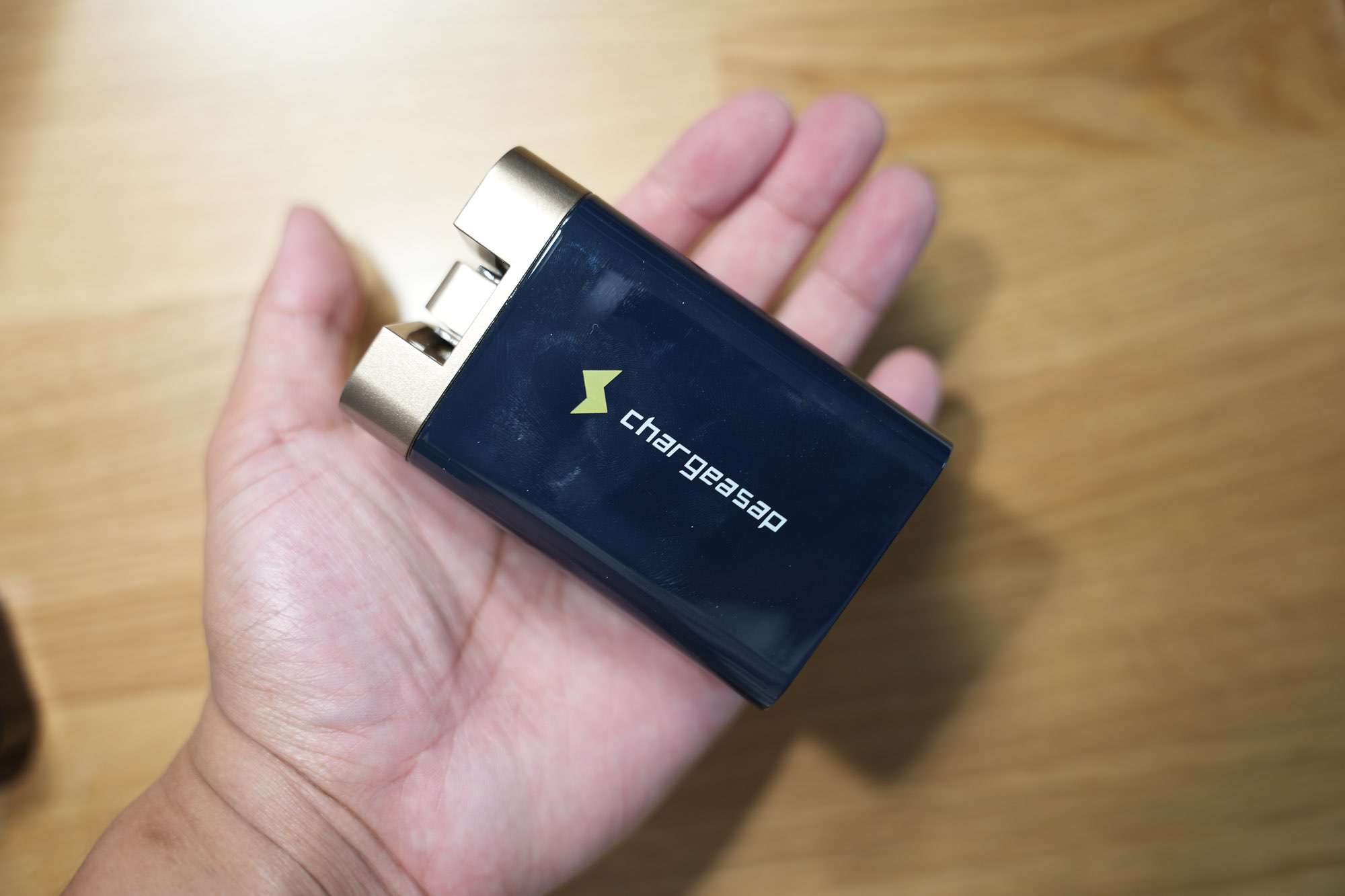 รีวิว Omega 200W GaN Charger กับที่สุดแห่งโรคเลื่อนสกินทอง