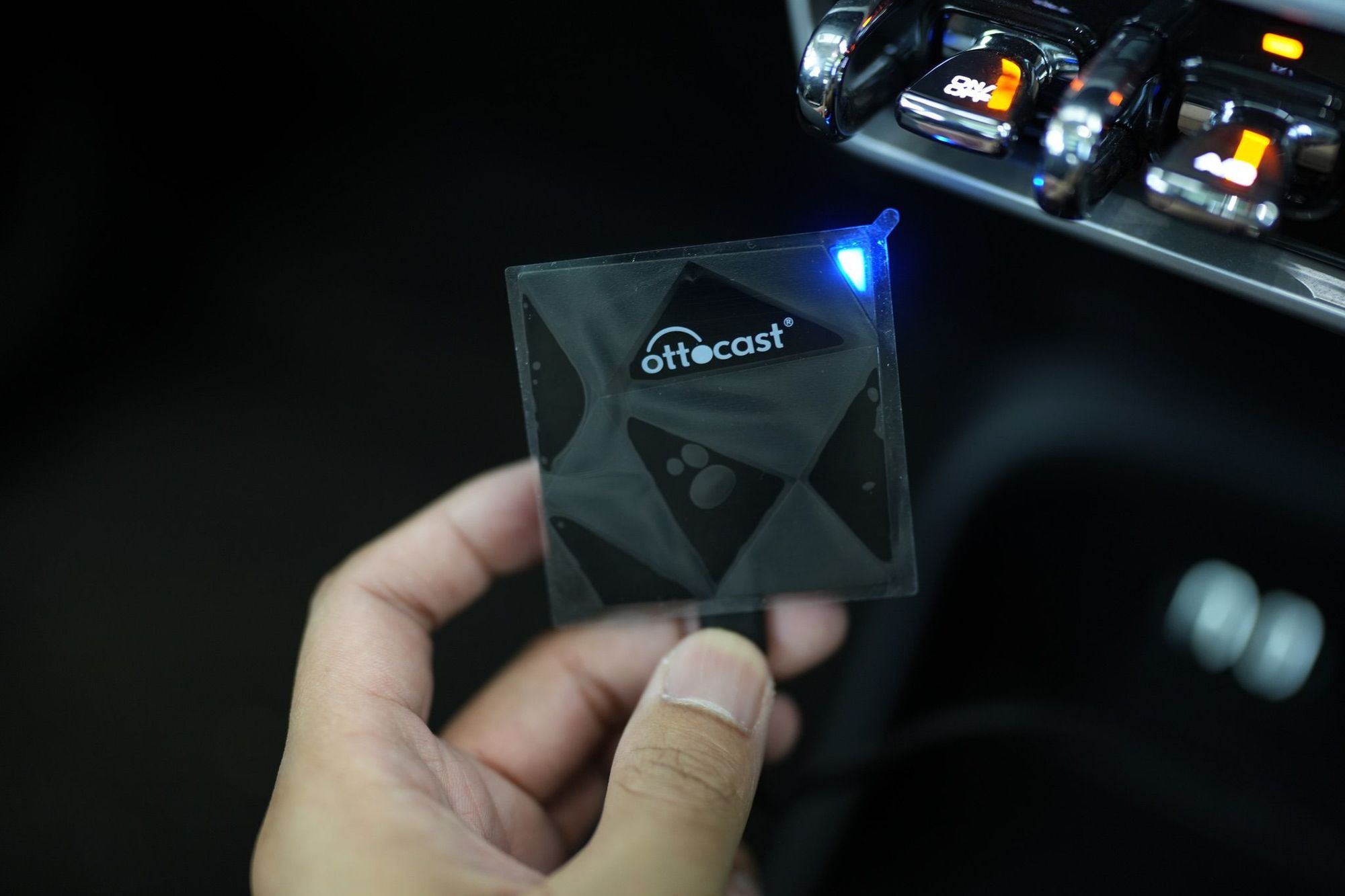 รีวิว Ottocast U2-AIR เปลี่ยน CarPlay เสียบสายให้เป็น ไร้สายได้ในจุ๊บเดียว