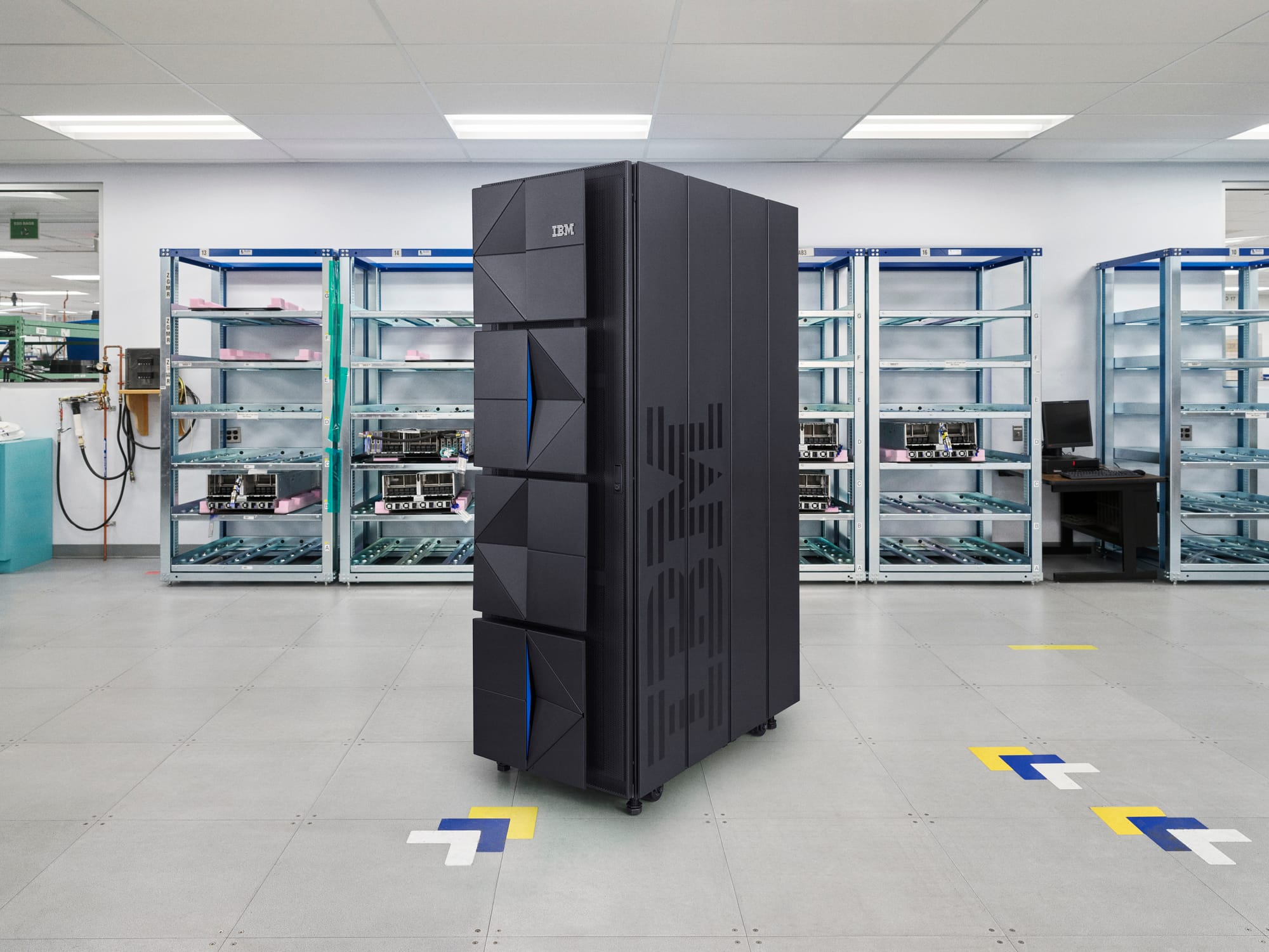Mainframe Computer คืออะไร ? มันยังมีชีวิตอยู่ใช่มั้ย ?